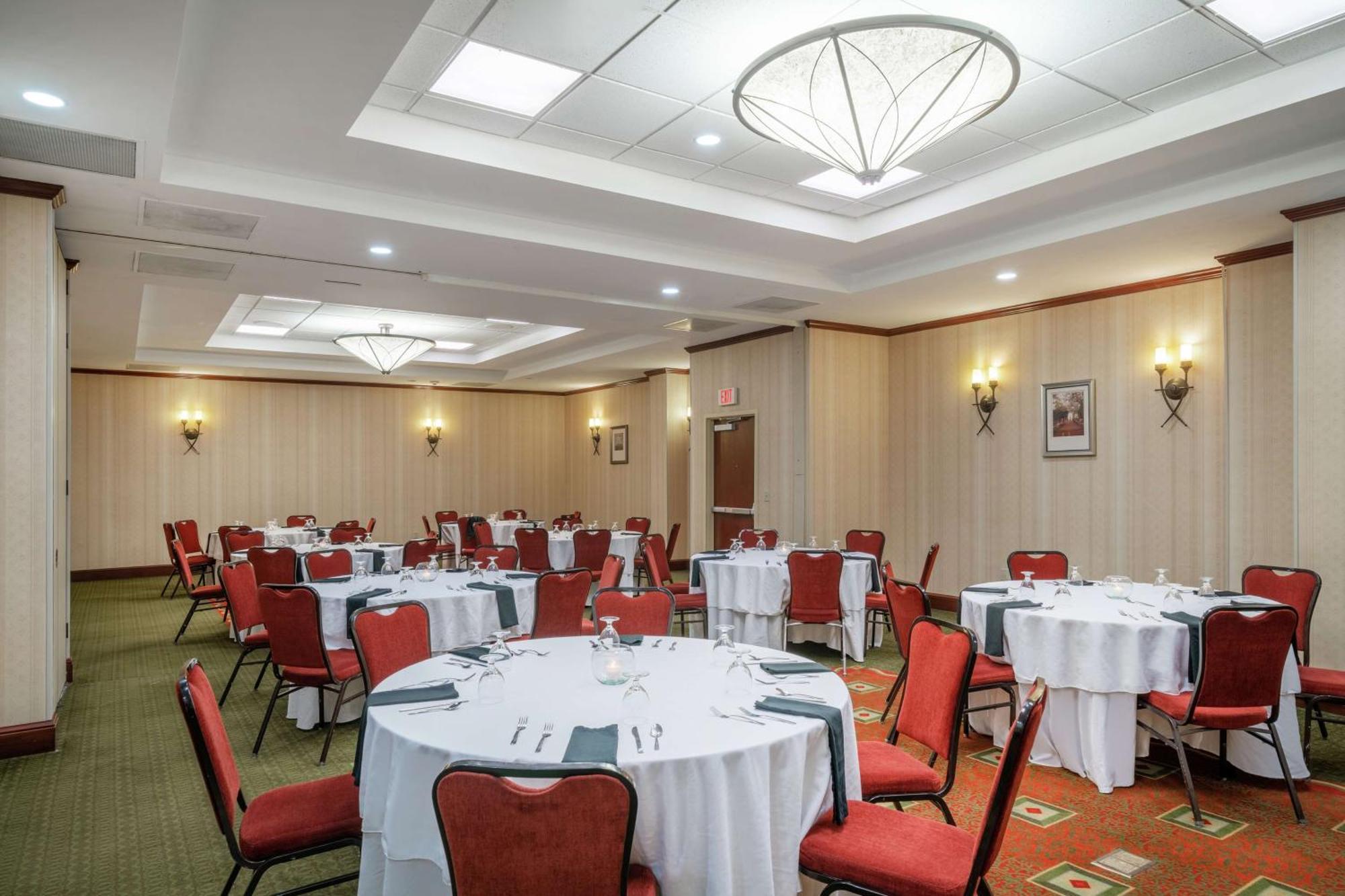 Hilton Garden Inn Morgantown Esterno foto