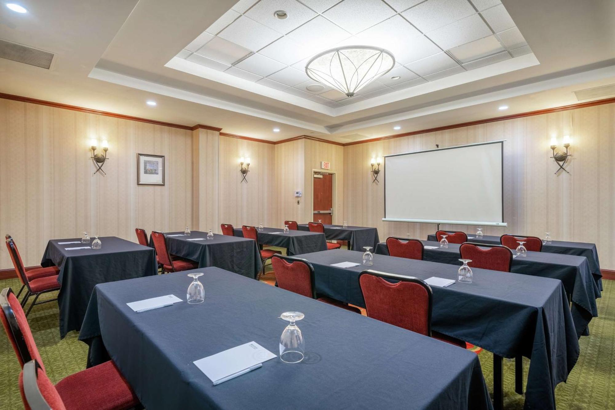 Hilton Garden Inn Morgantown Esterno foto